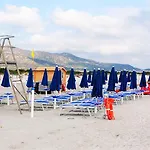 Le Mimose מלון סאן תאודורו