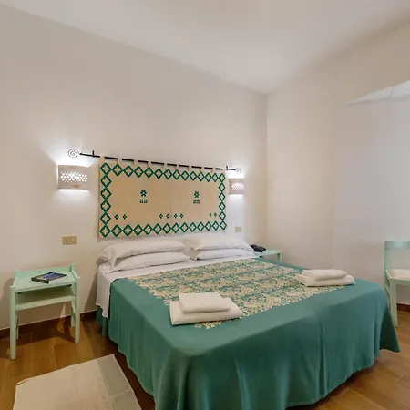 Le Mimose 3* San Teodoro (Sardinia)
