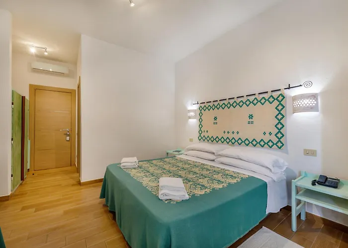 Le Mimose 3* San Teodoro (Sardinia)